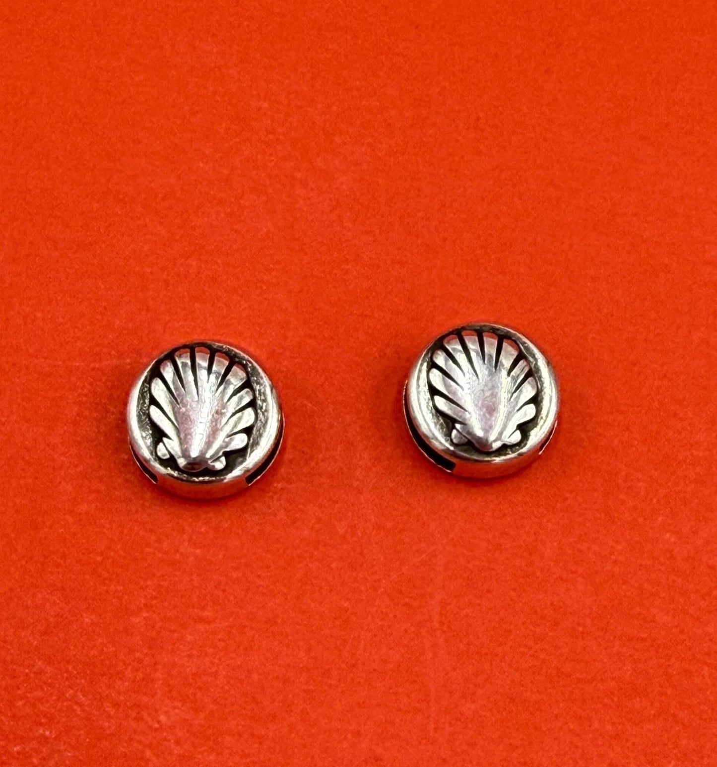 FS0687>>MADE in EUROPE 2 Zamak seashell sliders, sliders for flat cord, 10mm flat cord sea shell slider Qty2