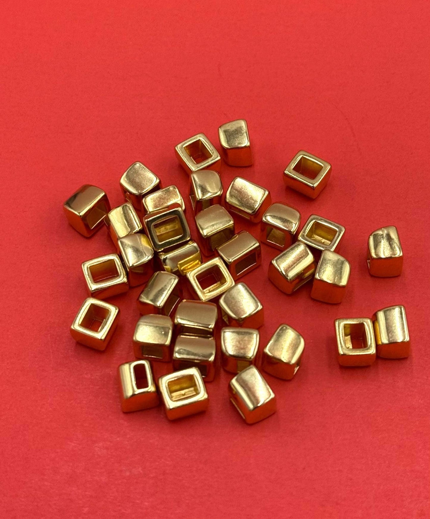 FS0093>>MADE in EUROPE 4 flat cord holders, 5mm flat cord loop maker cord end caps Qty4