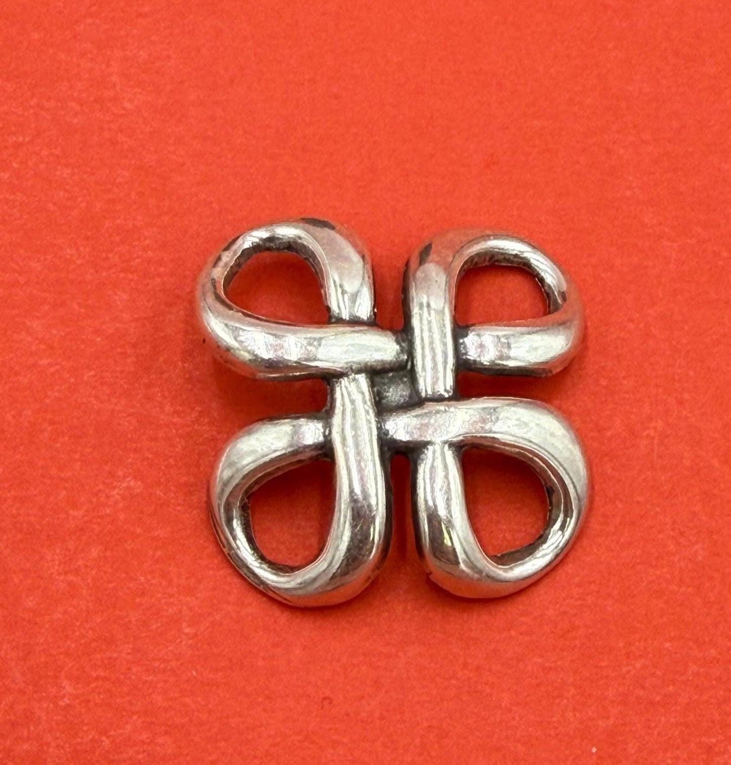 C0087>>MADE in EUROPE zamak knot connector, silver connector,  celtic knot connector, large silver connector  Qty1