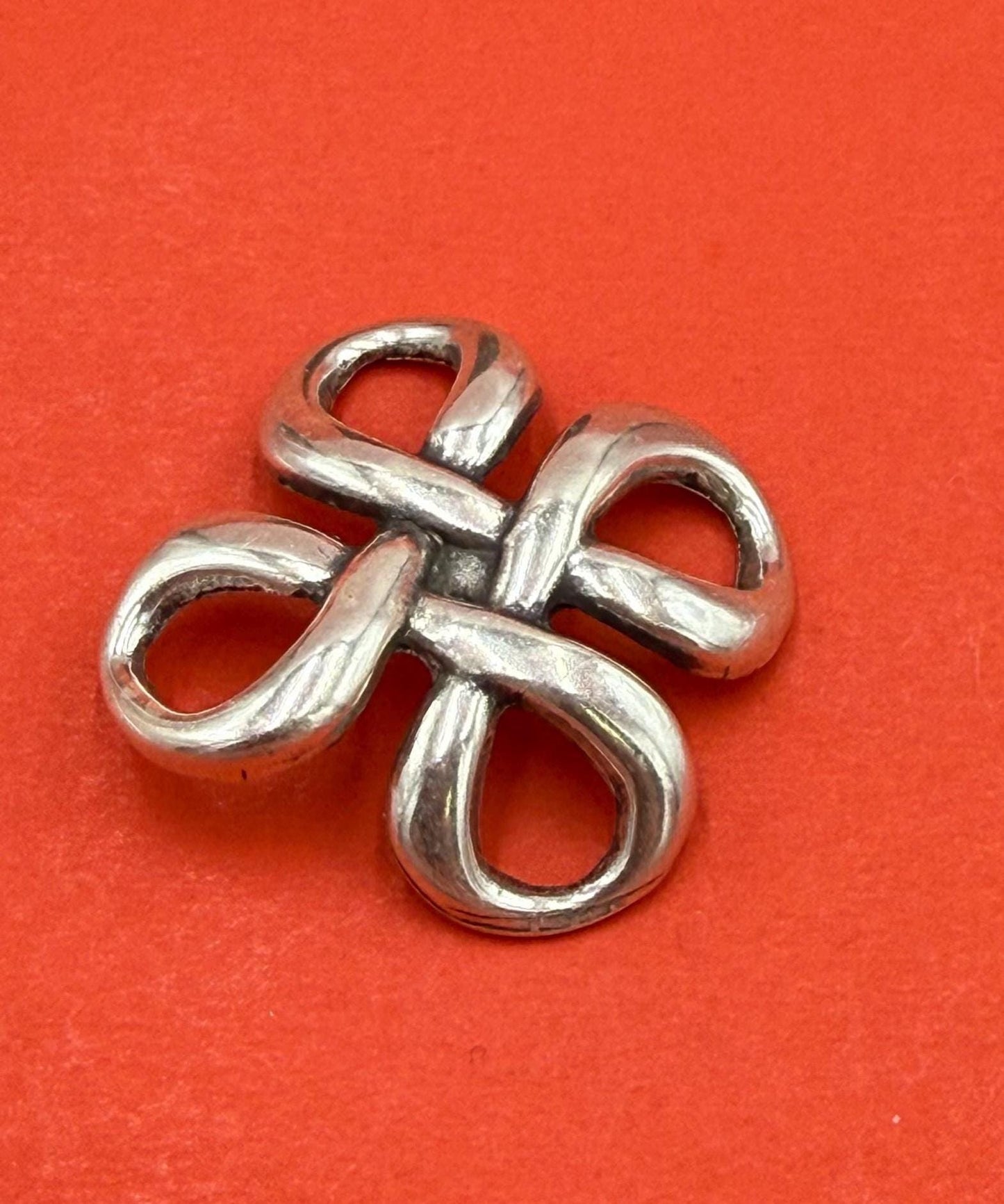 C0087>>MADE in EUROPE zamak knot connector, silver connector,  celtic knot connector, large silver connector  Qty1