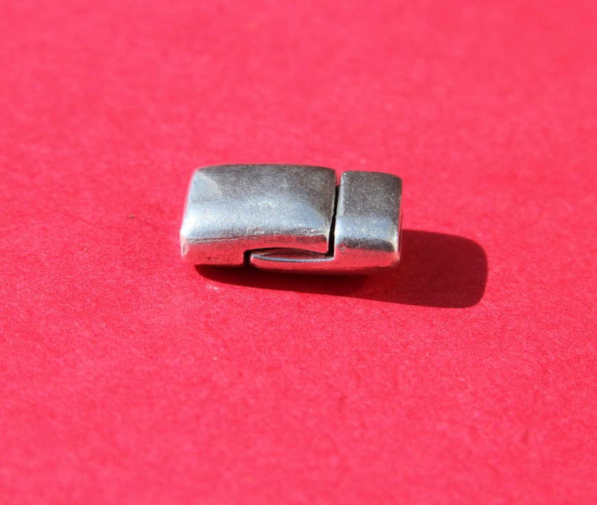 FC0212>>MADE IN EUROPE magnetic clasp, flat leather cord clasp, 10mm cord clasp, 10mm cord magnetic clasp (Xm5982AS) Qty1