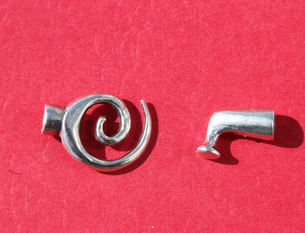 9/4 MADE IN EUROPE toggle clasp, swirl toggle clasp, spiral toggle clasp, large toggle clasp (X5380ABAS) Qty1