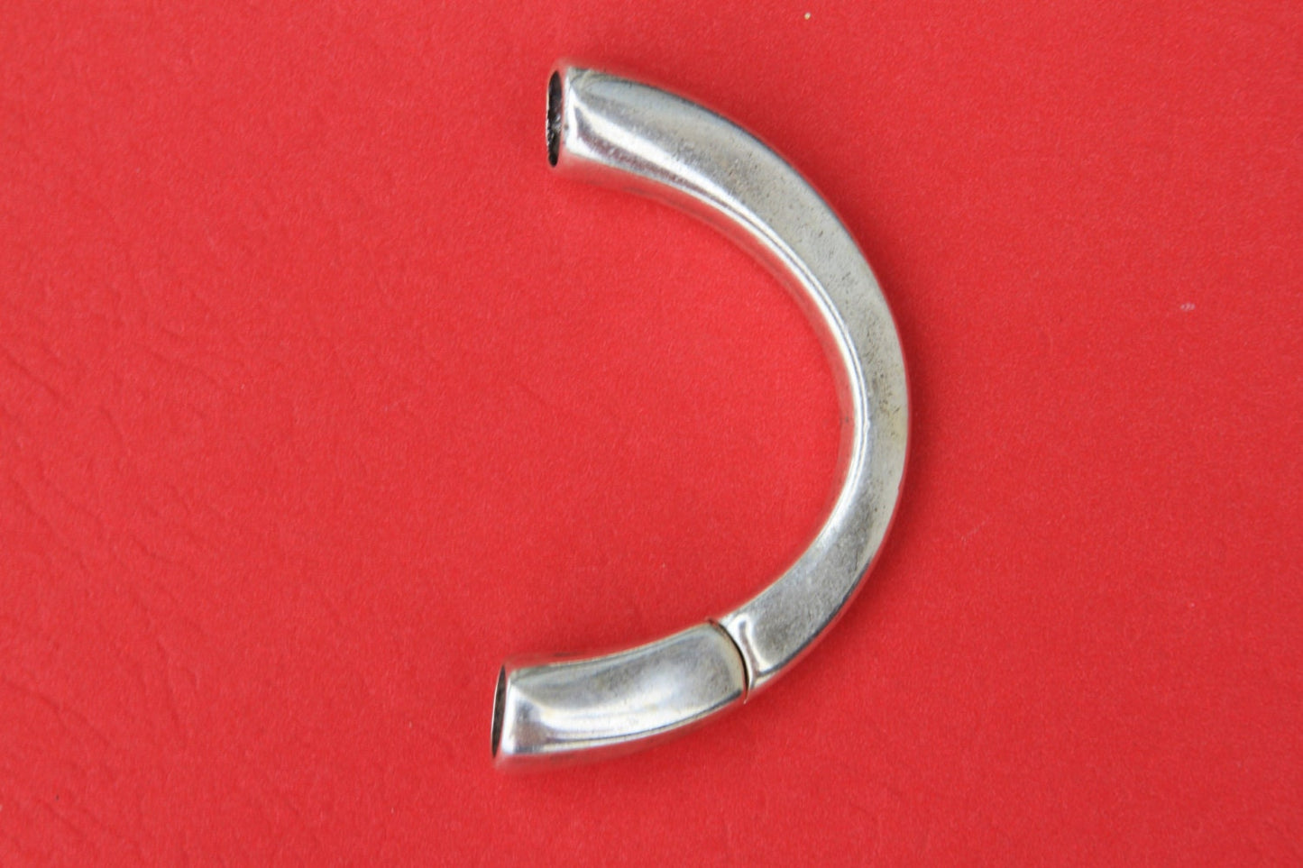 B0015>>MADE IN EUROPE zamak half bracelet, half cuff, magnetic half bracelet (6930) Qty1
