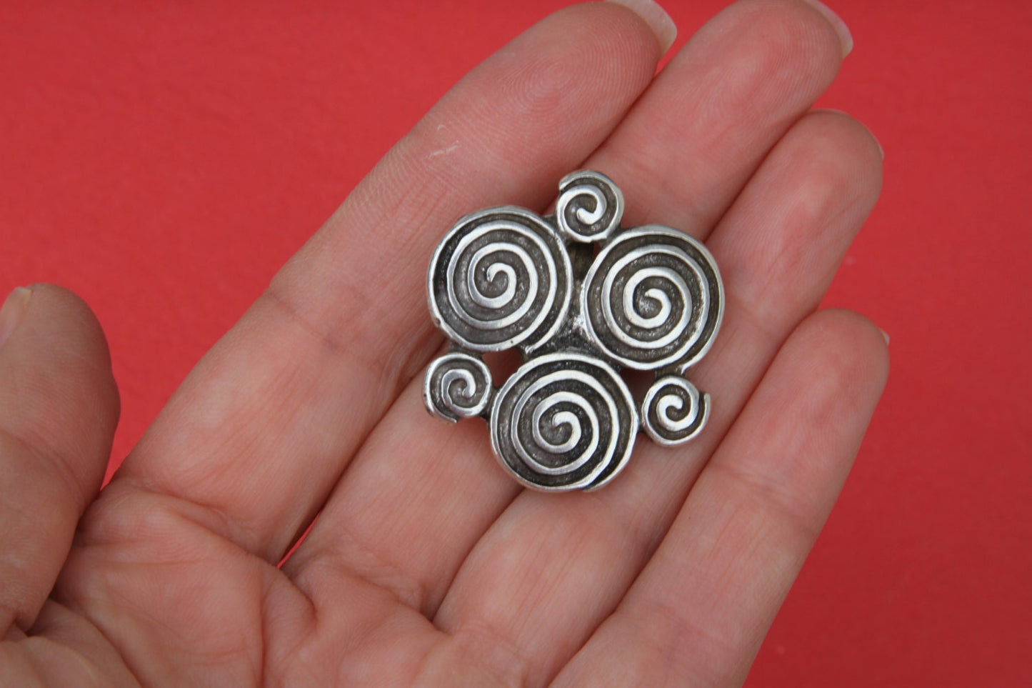 FS0249>>MADE IN EUROPE flat cord zamak slider, swirl slider, 20mm flat cord slider Qty1