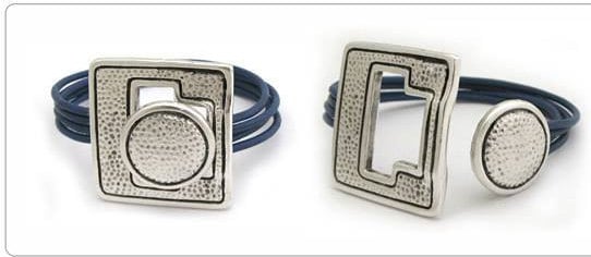9/2 MADE IN EUROPE toggle clasp, button clasp,  hammered toggle clasp, large toggle clasp (X6044ABAS) Qty 1
