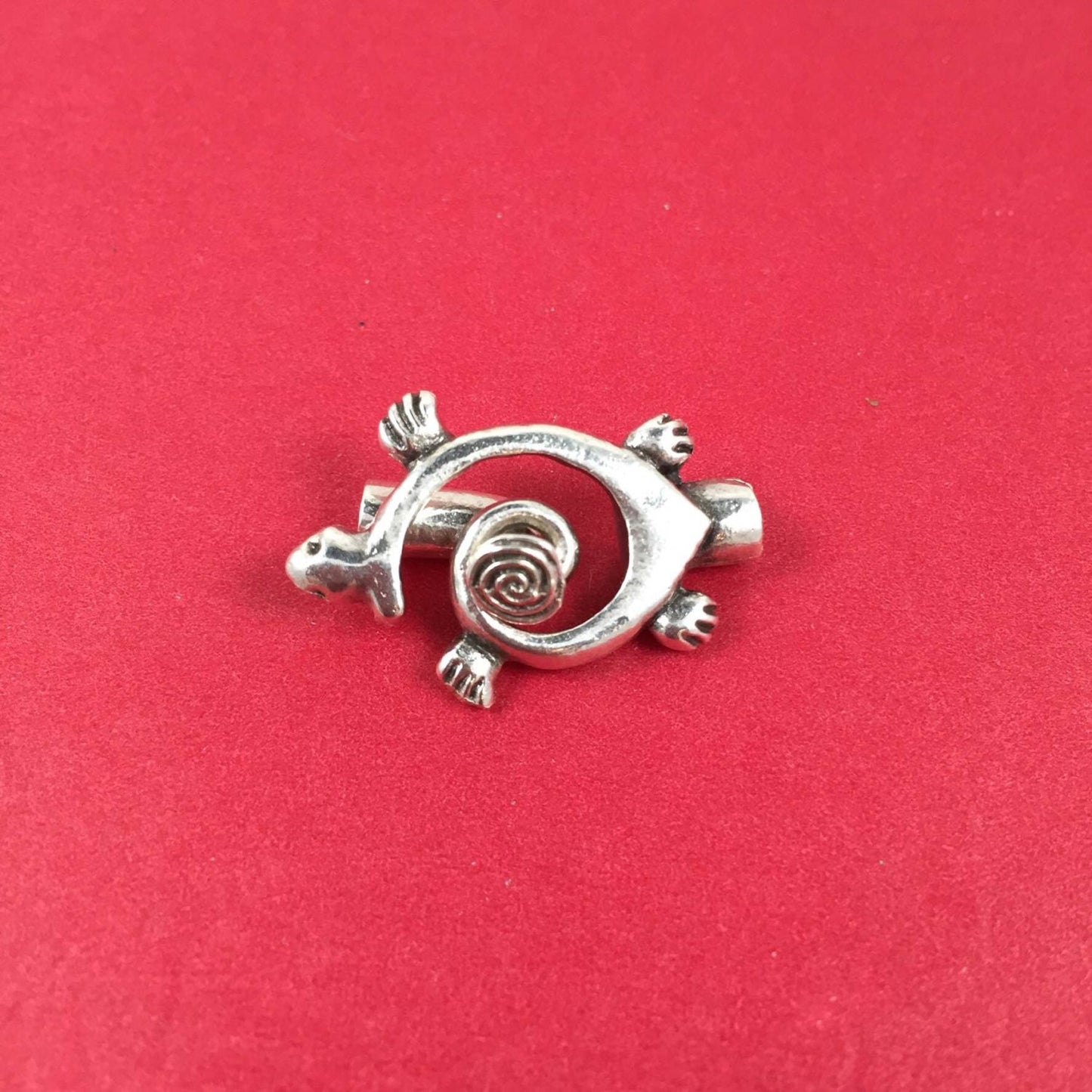 RC0251>> MADE IN EUROPE 2 toggle clasps, silver toggle clasp, turtle toggle clasp, silver toggle clasp (X5634ABAS) Qty2 sets