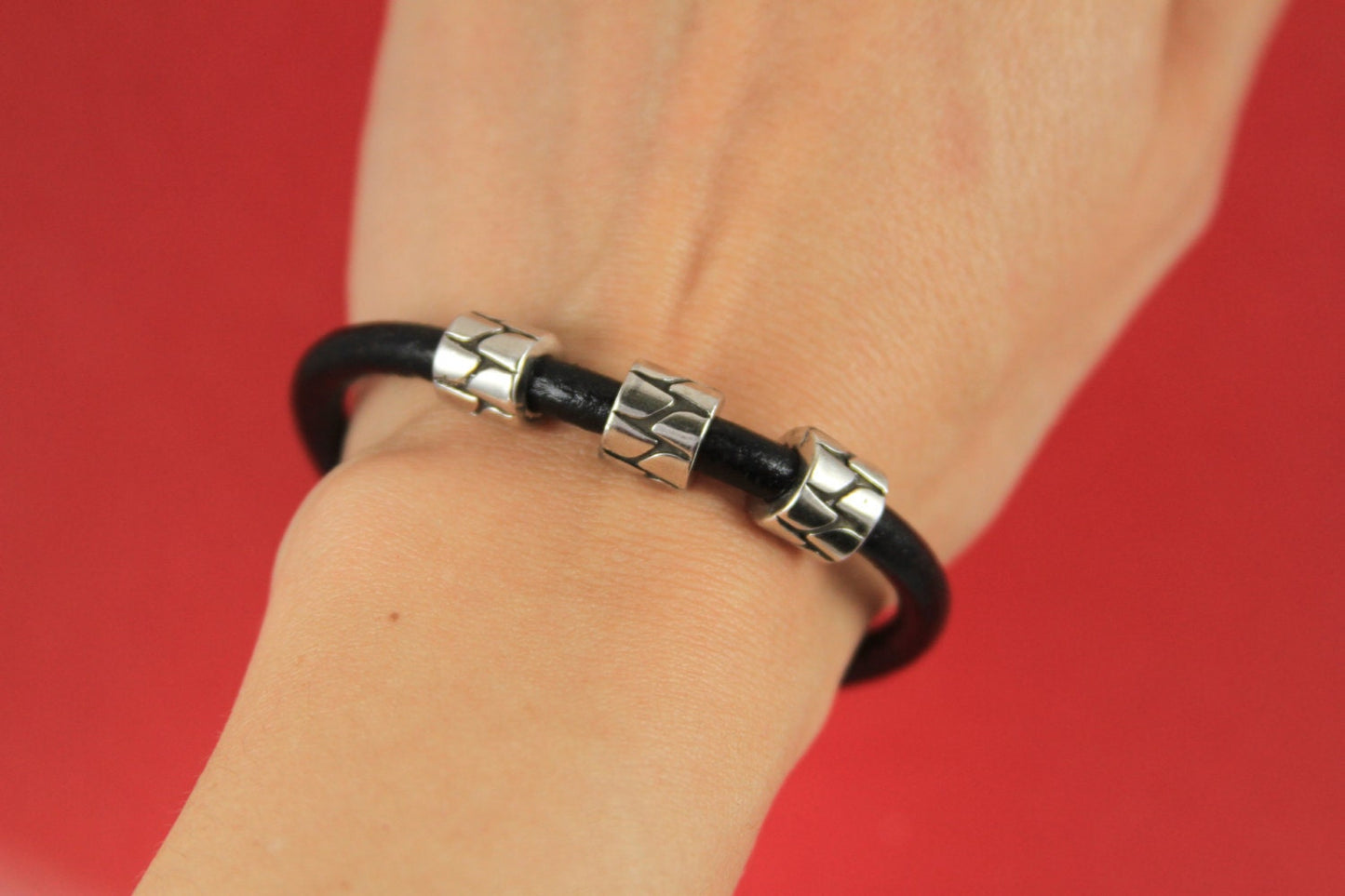 RS0082>>MADE in EUROPE 4 zamak tube sliders, 5mm hole beads, 5mm round sliders (ABLZ47) qty4