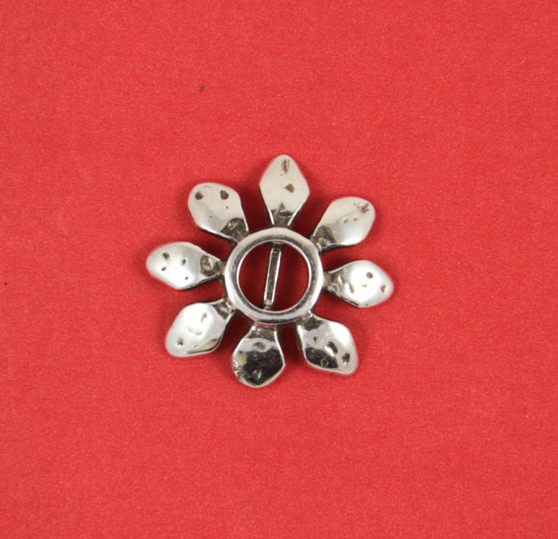FS0095>>MADE in EUROPE 2 zamak chamomile sliders, zamak flower slider, zamak flower bead (6932S) qty2