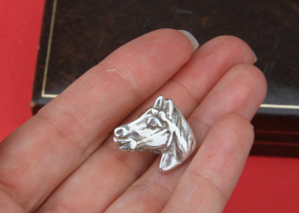 LS0083>>MADE IN EUROPE 2 zamak  horse sliders, zamak horse head slider, licorice cord slider Qty2